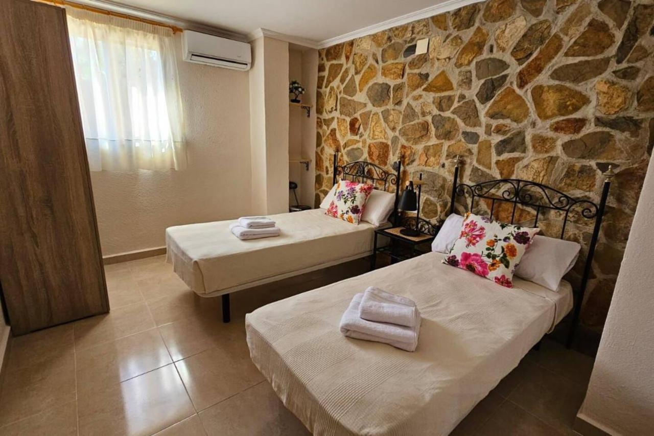 Turís Buen Estar, Piscina, Barbacoa, Jacuzzi En Valencia 빌라 외부 사진