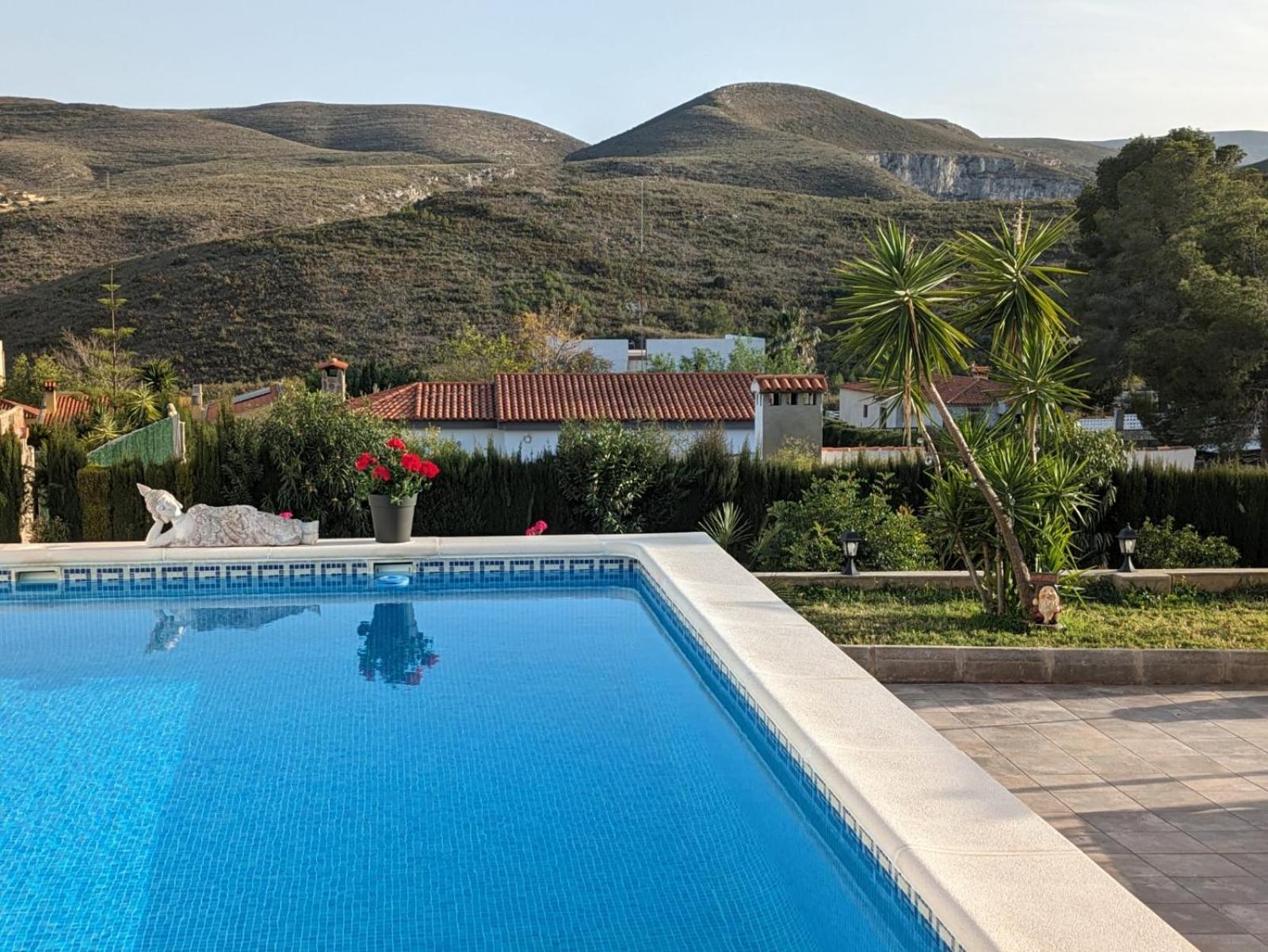 Turís Buen Estar, Piscina, Barbacoa, Jacuzzi En Valencia 빌라 외부 사진