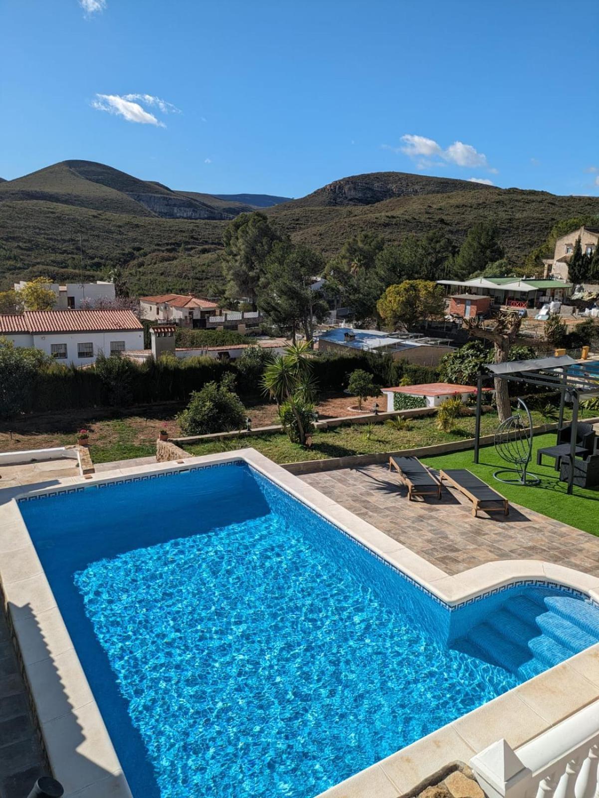 Turís Buen Estar, Piscina, Barbacoa, Jacuzzi En Valencia 빌라 외부 사진